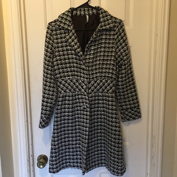 Cherish tailored coat. Medium - Picture 2 of 4